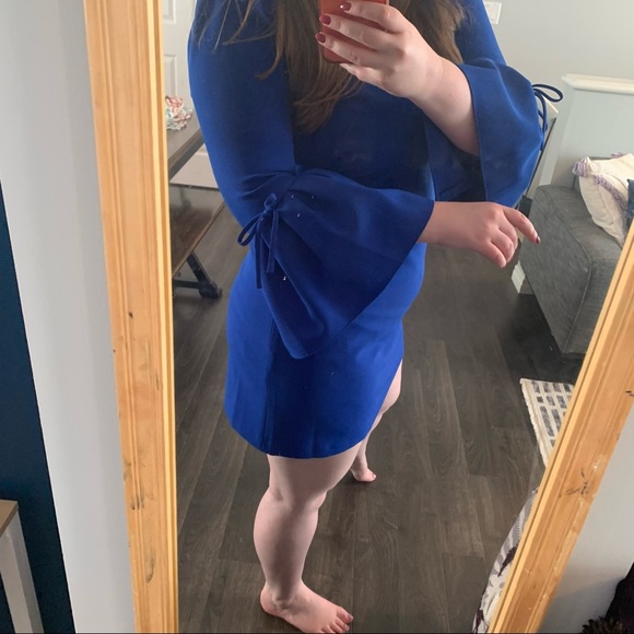 Electric Blue Eliza J Dress with Dramatic Bell Sleeves - Picture 3 of 7